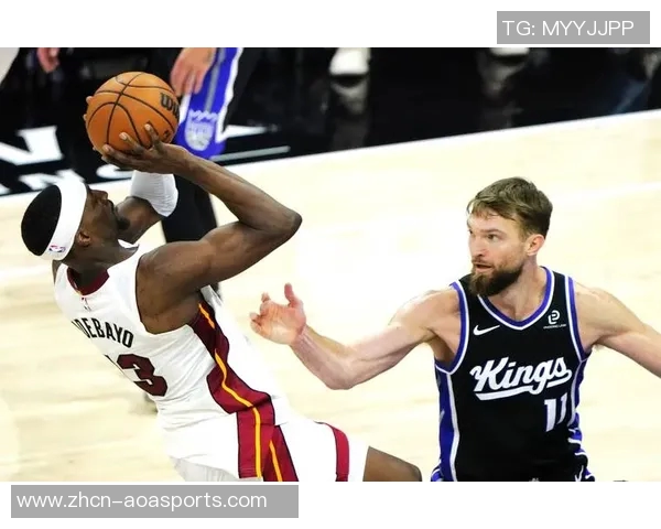 国王队与热火队激战正酣谁能在季后赛中笑到最后争夺总冠军荣耀